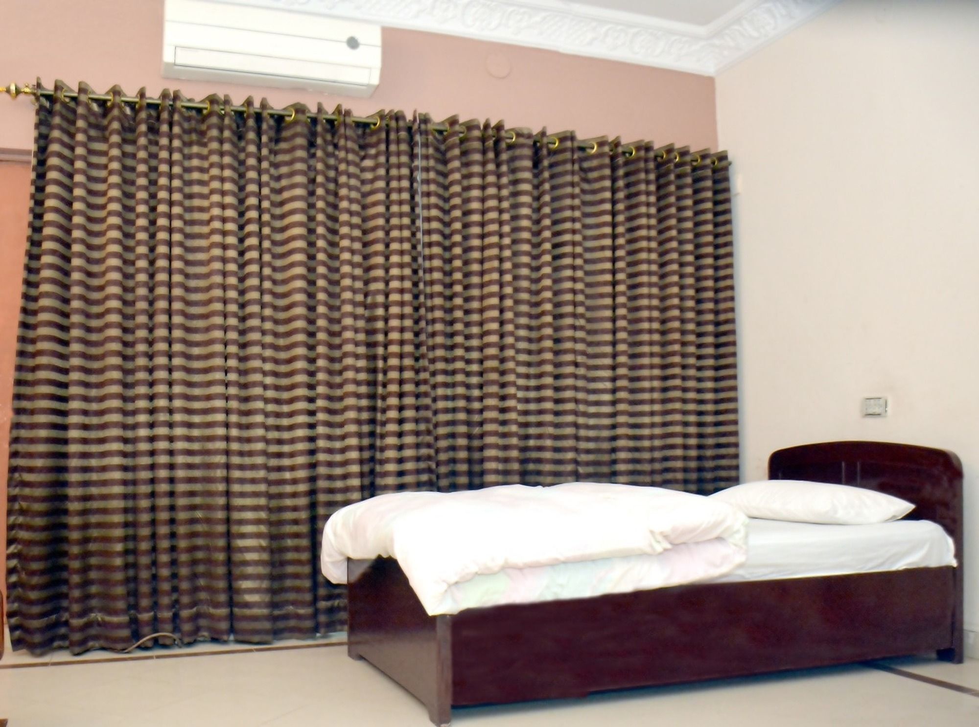 New Shelton Guest House Islamabad Exterior foto