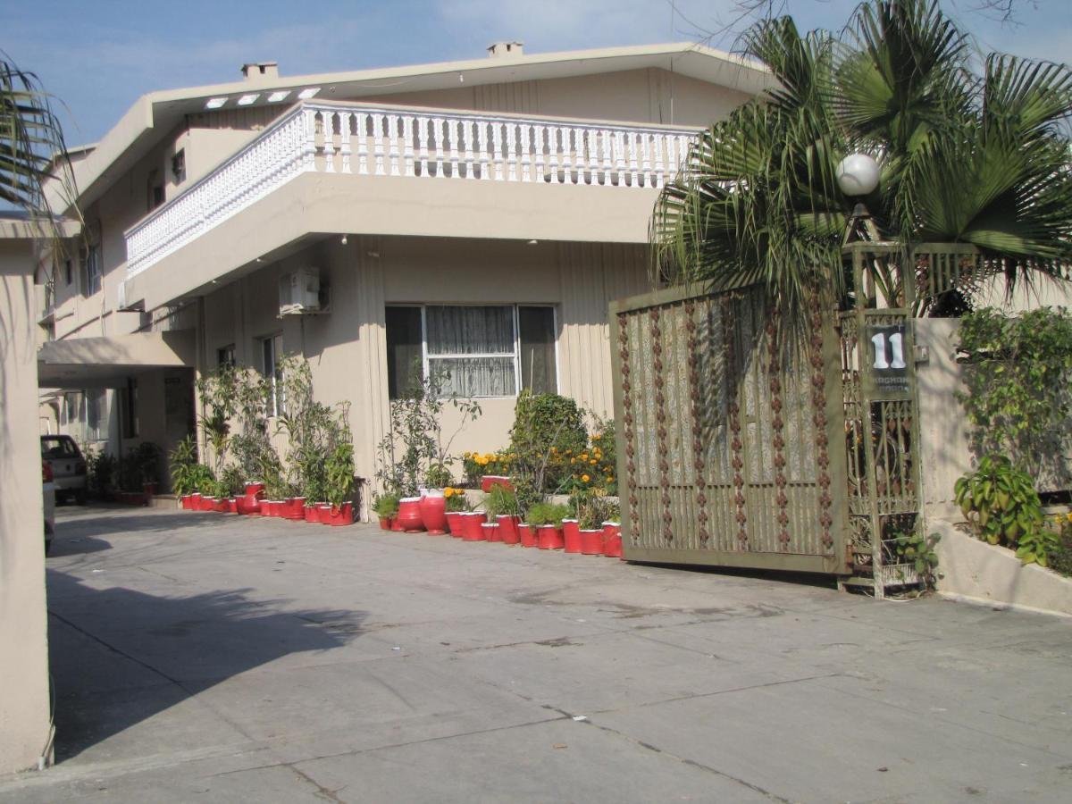 New Shelton Guest House Islamabad Exterior foto